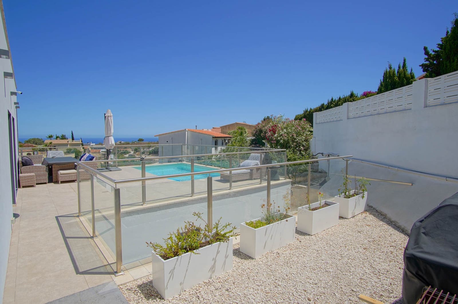 Chalet de 4 habitaciones en Cumbre del Sol en venta con piscina garaje - 950.000 € (Ref: 9997496)