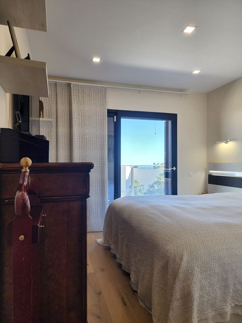 Chalet de 4 habitaciones en Cumbre del Sol en venta con piscina garaje - 950.000 € (Ref: 9997496)