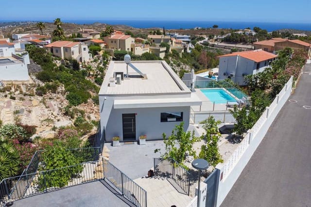 Chalet de 4 habitaciones en Cumbre del Sol, Benitachell / Benitatxell en venta con piscina garaje - 950.000 € (Ref: 9997496)