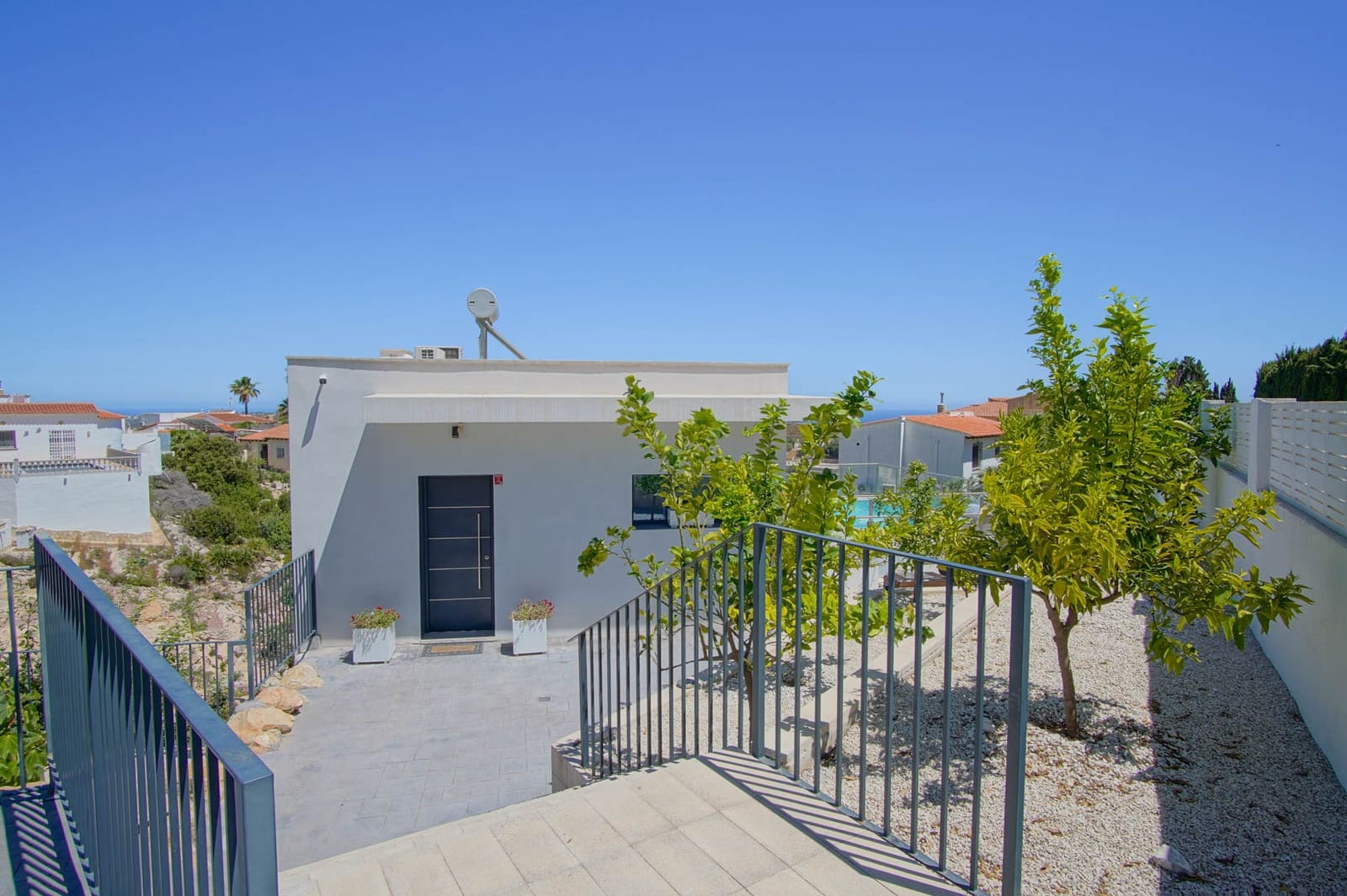 Chalet de 4 habitaciones en Cumbre del Sol en venta con piscina garaje - 950.000 € (Ref: 9997496)