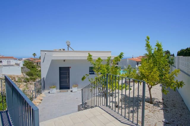 Chalet de 4 habitaciones en Cumbre del Sol, Benitachell / Benitatxell en venta con piscina garaje - 950.000 € (Ref: 9997496)