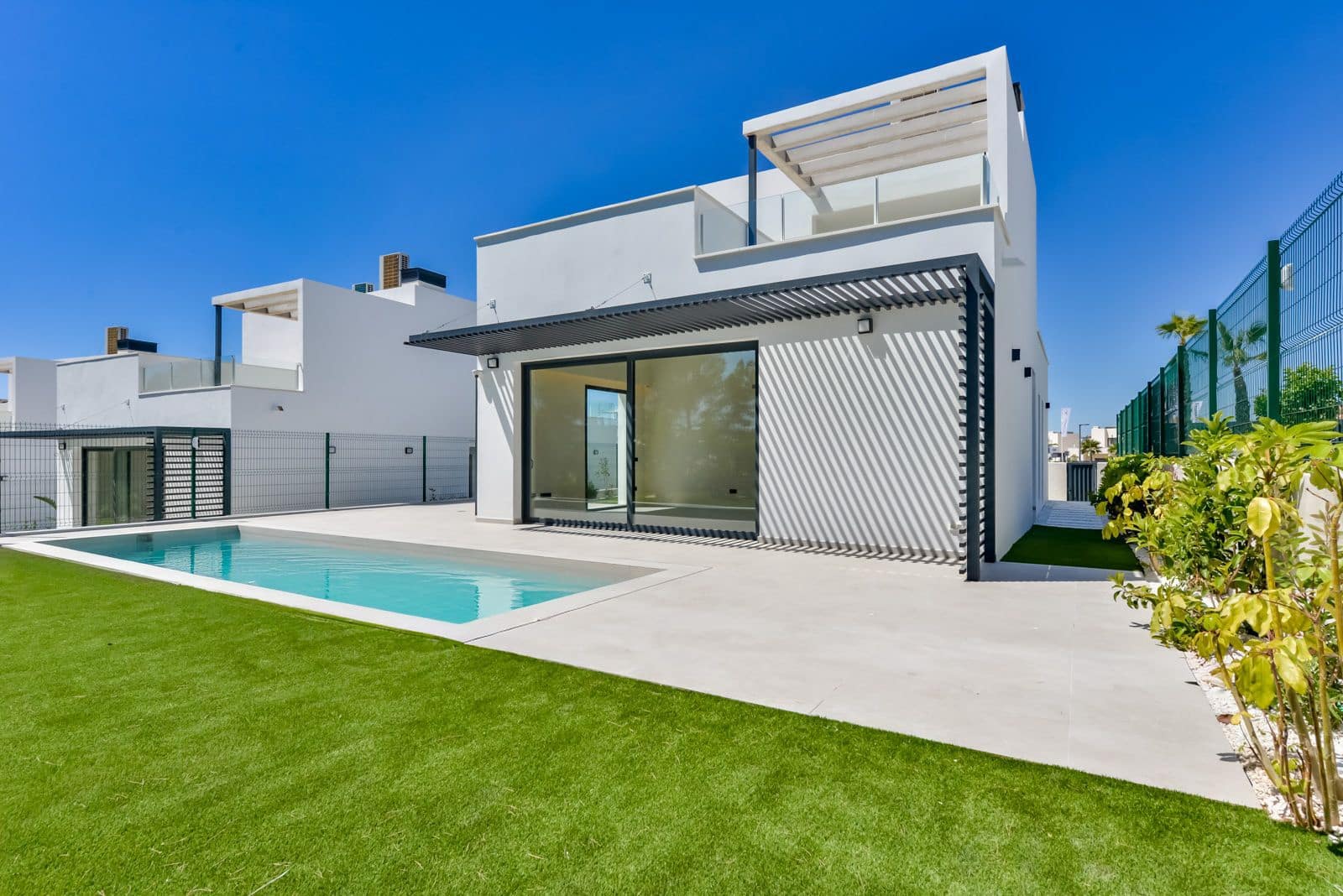 3 soveværelse Villa til salg i Finestrat med swimmingpool garage - € 790.000 (Ref: 9999029)