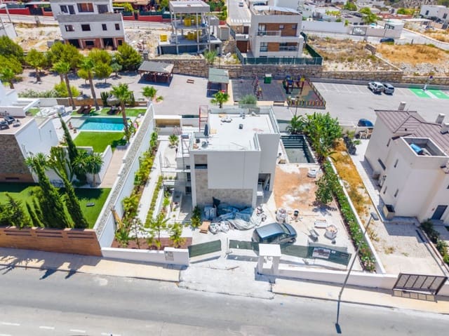 4 slaapkamer Villa te koop in Finestrat met zwembad garage - € 950.000 (Ref: 9999030)