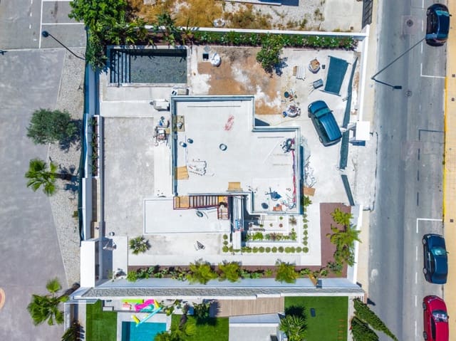 4 slaapkamer Villa te koop in Finestrat met zwembad garage - € 950.000 (Ref: 9999030)