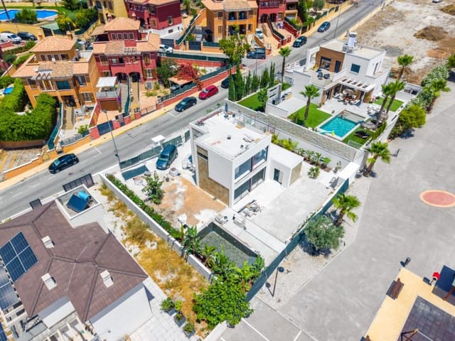 4 slaapkamer Villa te koop in Finestrat met zwembad garage - € 950.000 (Ref: 9999030)