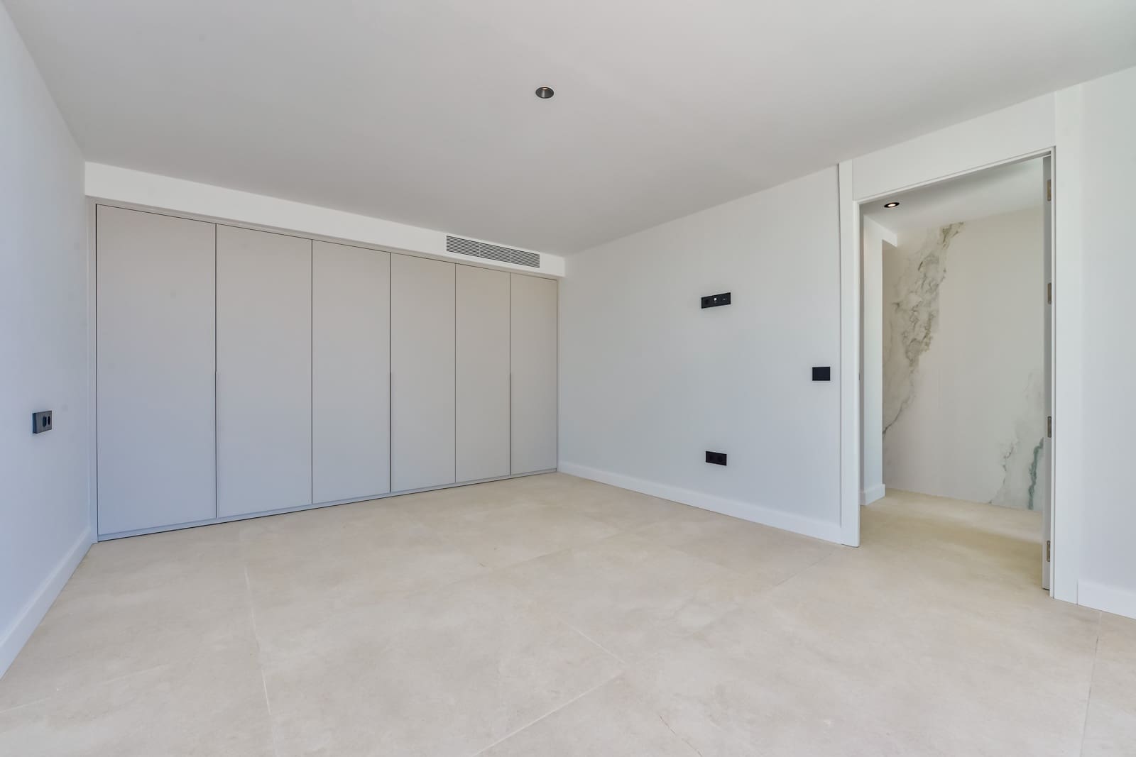 4 quarto Moradia para venda em Altea com piscina garagem - 2 690 000 € (Ref: 9999285)