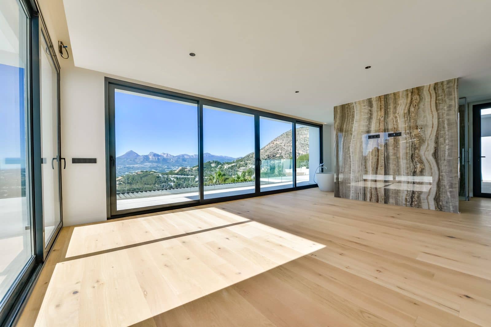 4 quarto Moradia para venda em Altea com piscina garagem - 2 690 000 € (Ref: 9999285)