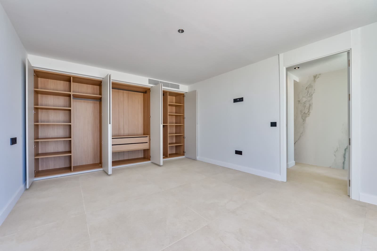4 quarto Moradia para venda em Altea com piscina garagem - 2 690 000 € (Ref: 9999285)