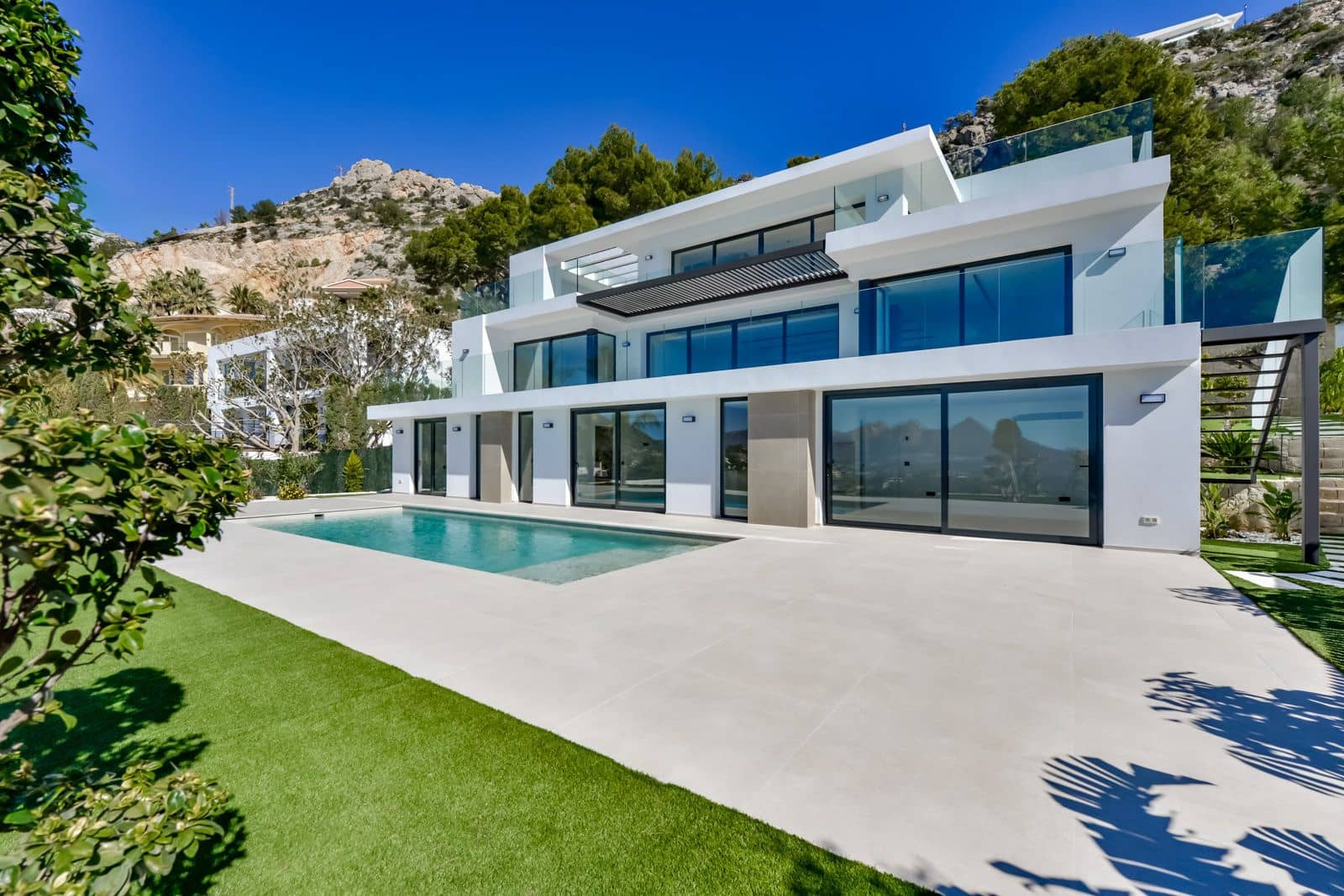 4 quarto Moradia para venda em Altea com piscina garagem - 2 690 000 € (Ref: 9999285)