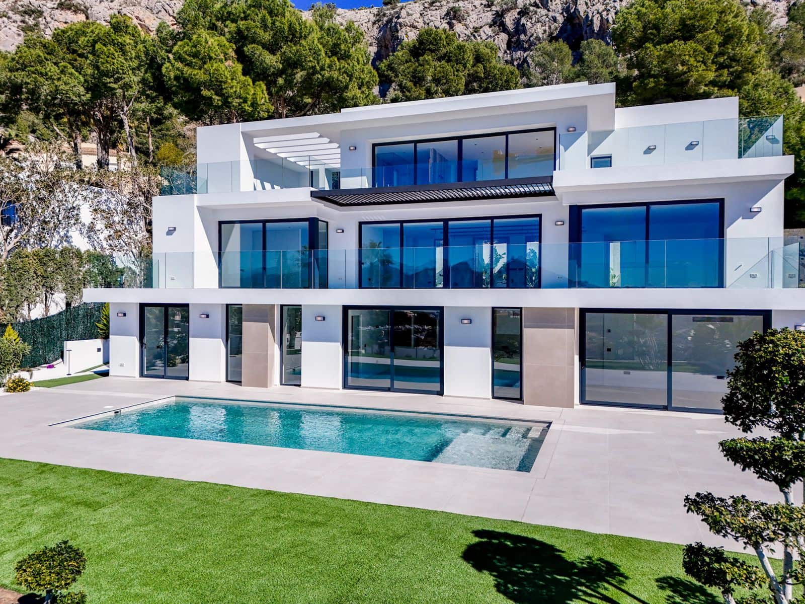 4 quarto Moradia para venda em Altea com piscina garagem - 2 690 000 € (Ref: 9999285)