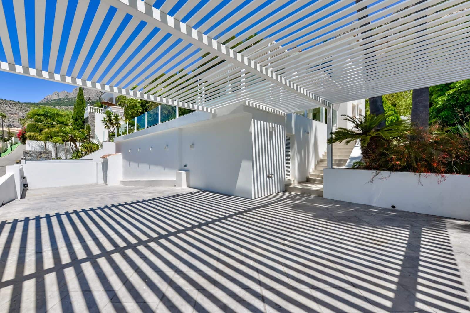Chalet de 3 habitaciones en Altea en venta con piscina garaje - 1.650.000 € (Ref: 9999287)