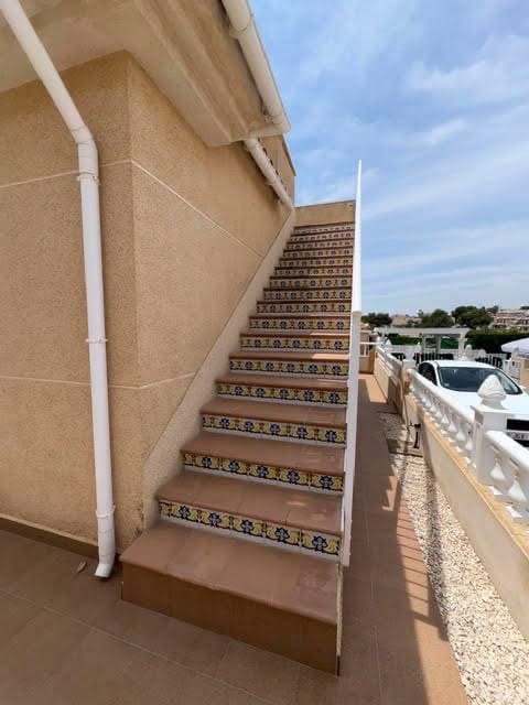 Chalet de 2 habitaciones en Orihuela Costa en venta con piscina garaje - 235.000 € (Ref: 10095457)