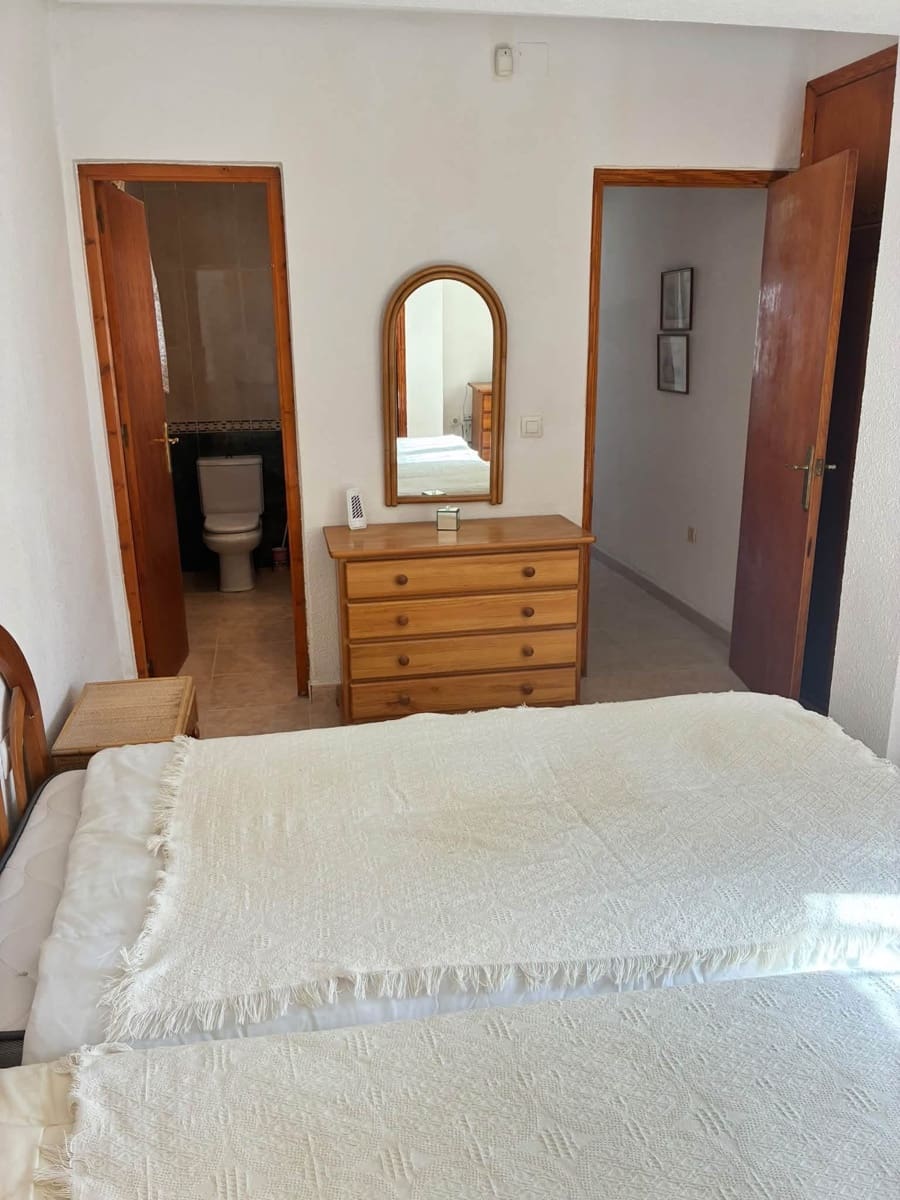 2 makuuhuone Huvila myytävänä paikassa San Miguel de Salinas mukana uima-altaan 
autotalli - 295 000 € (Ref: 10155917)