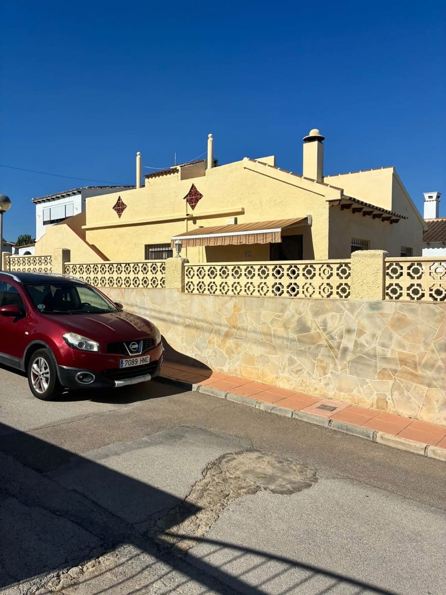 2 makuuhuone Huvila myytävänä paikassa San Miguel de Salinas mukana uima-altaan 
autotalli - 295 000 € (Ref: 10155917)