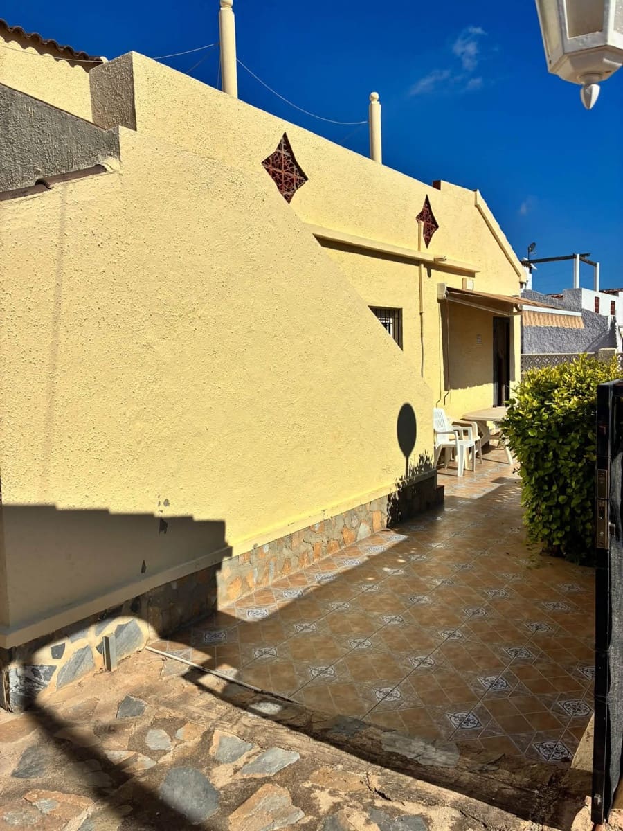 2 makuuhuone Huvila myytävänä paikassa San Miguel de Salinas mukana uima-altaan 
autotalli - 295 000 € (Ref: 10155917)