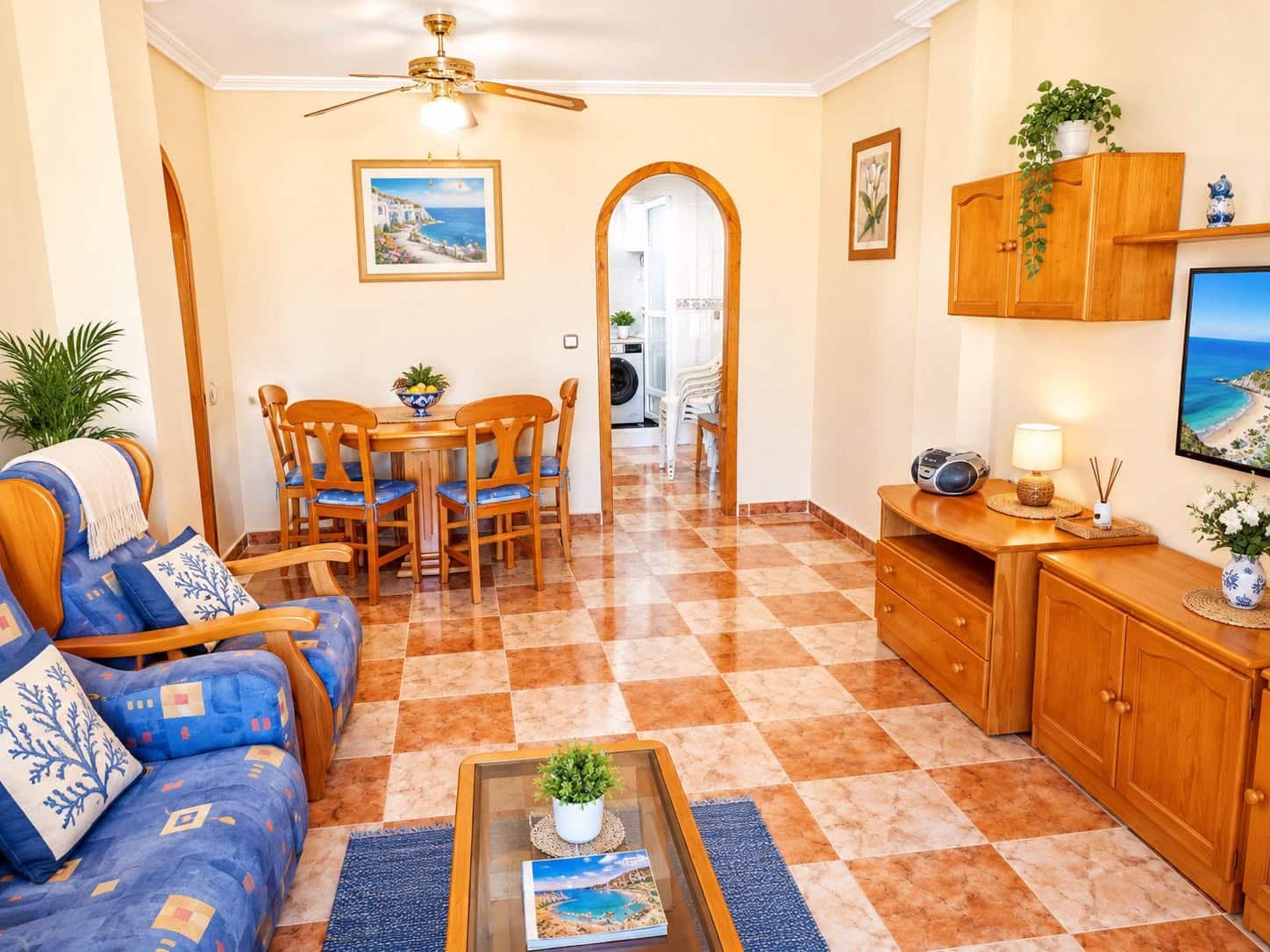 2 soveværelse Lejlighed til salg i Villamartin med swimmingpool - € 129.995 (Ref: 10177581)