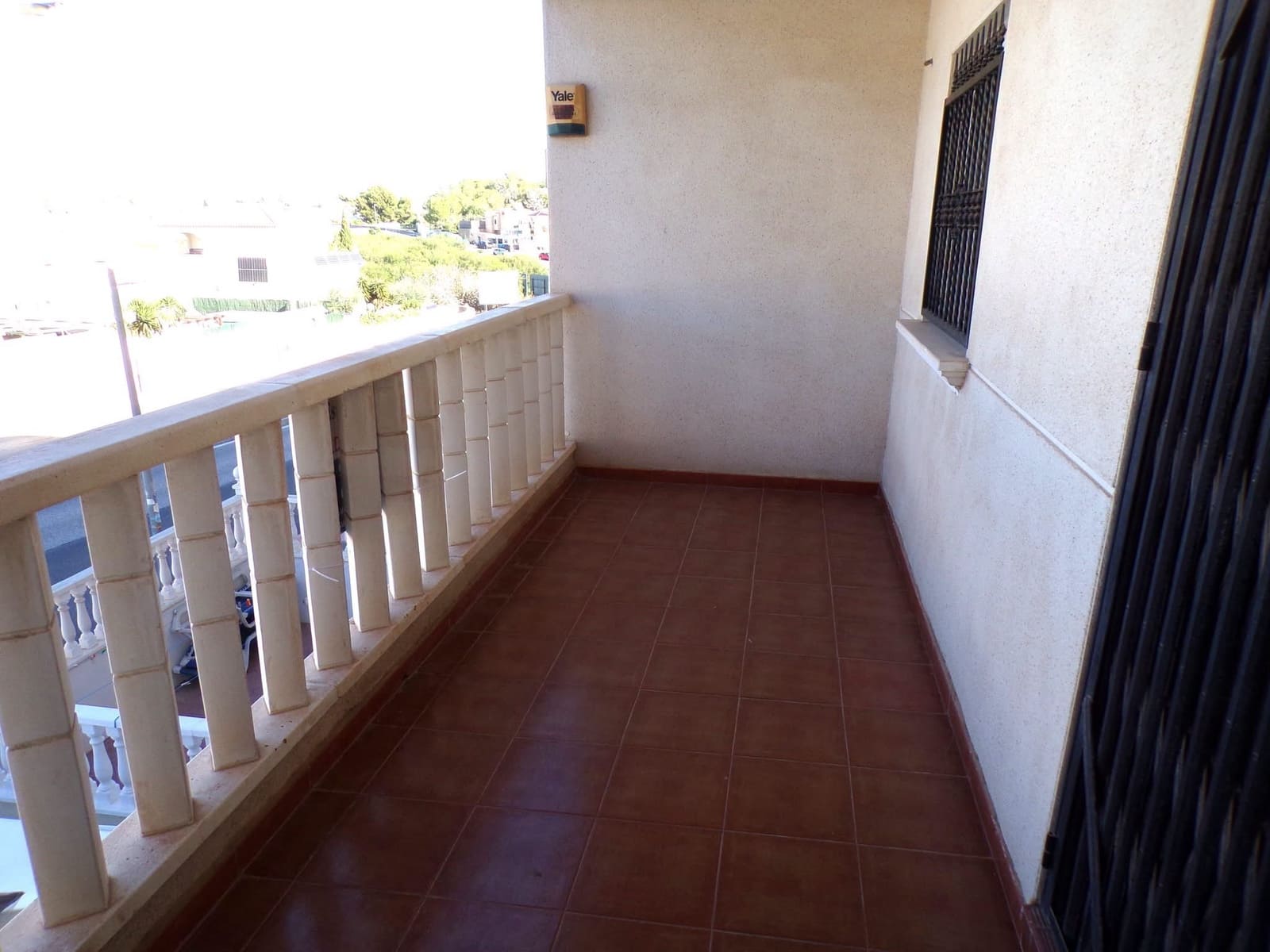 2 soveværelse Lejlighed til salg i Villamartin med swimmingpool - € 129.995 (Ref: 10177581)