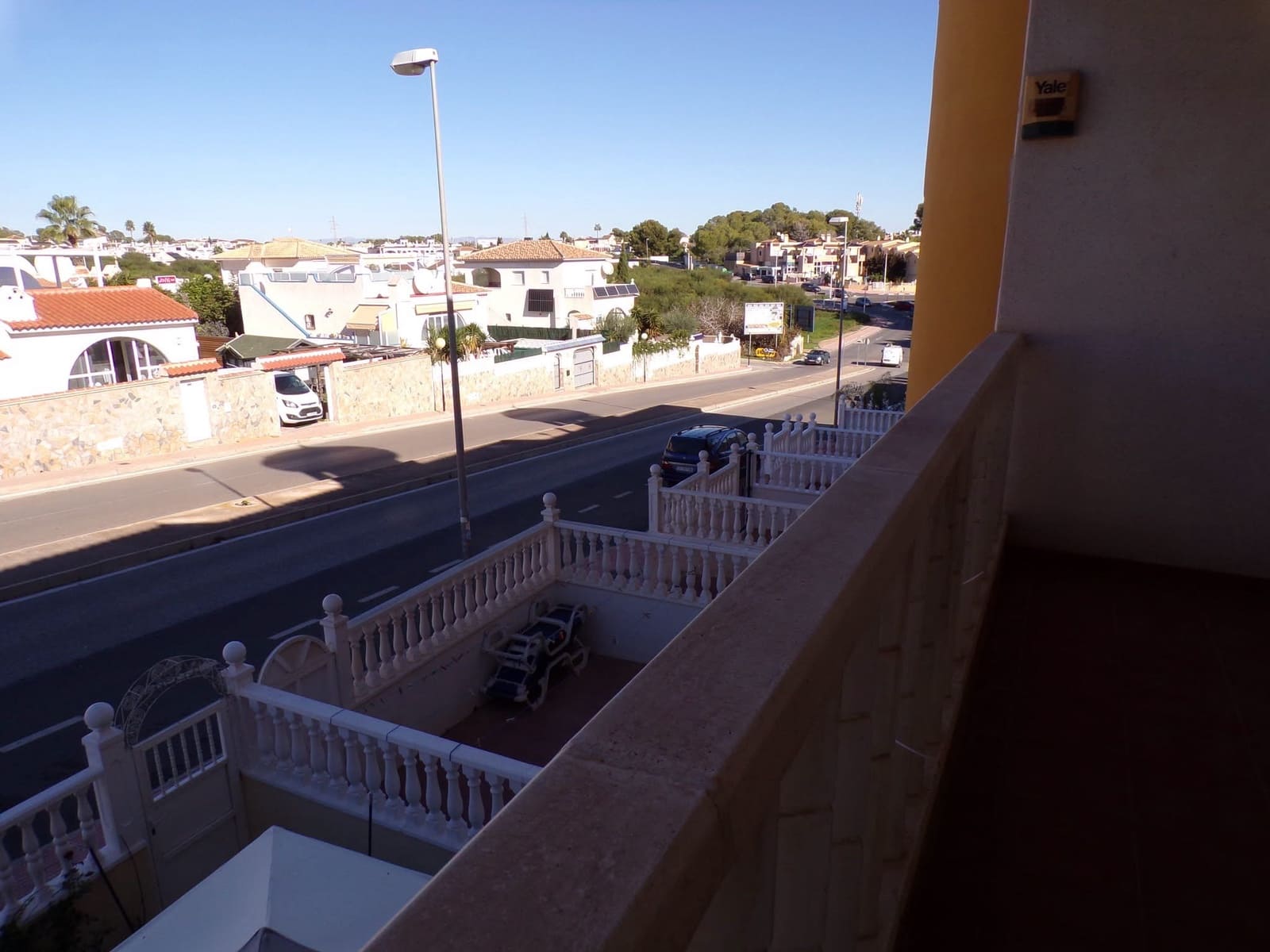2 soveværelse Lejlighed til salg i Villamartin med swimmingpool - € 129.995 (Ref: 10177581)