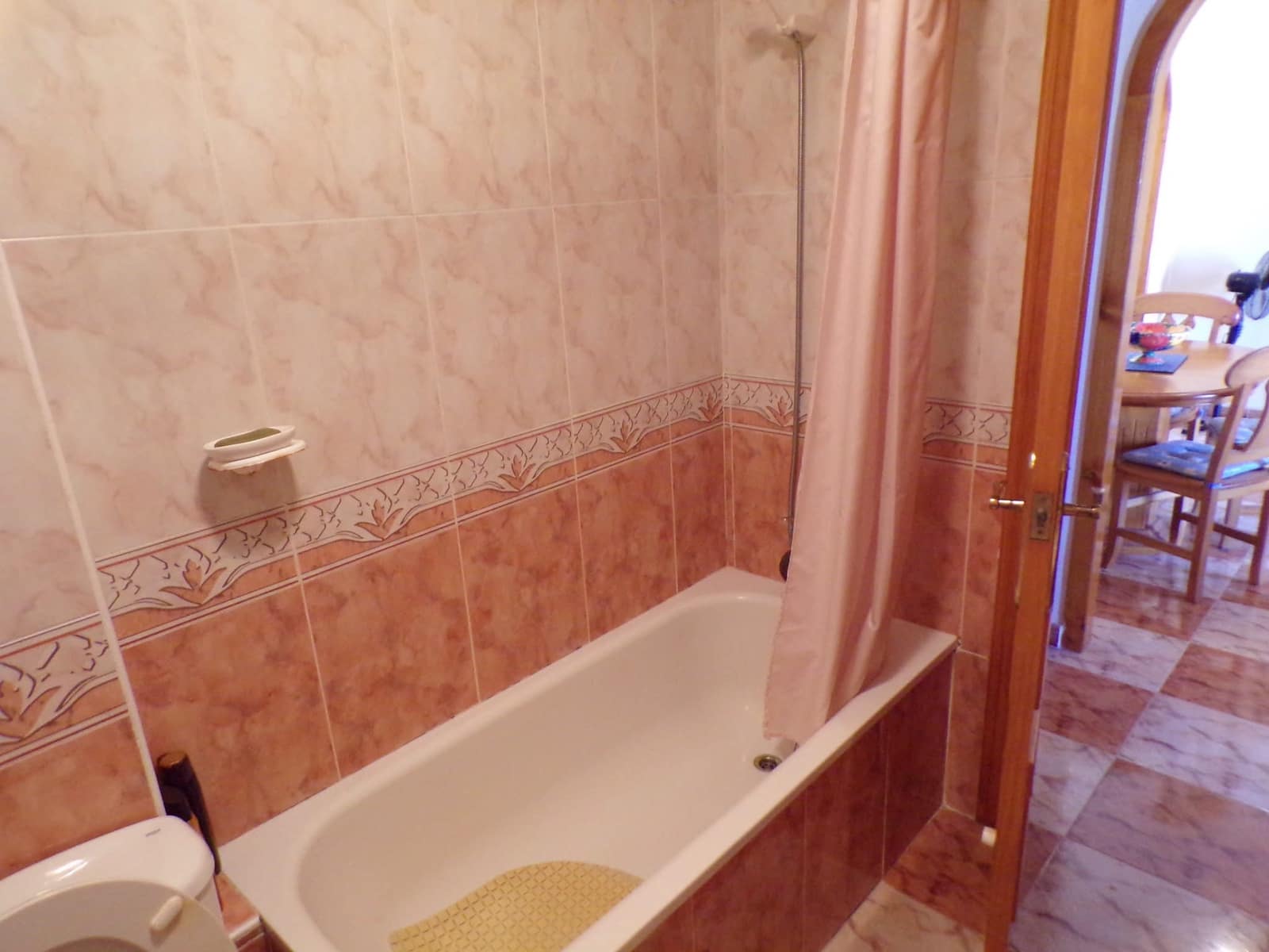 2 soveværelse Lejlighed til salg i Villamartin med swimmingpool - € 129.995 (Ref: 10177581)