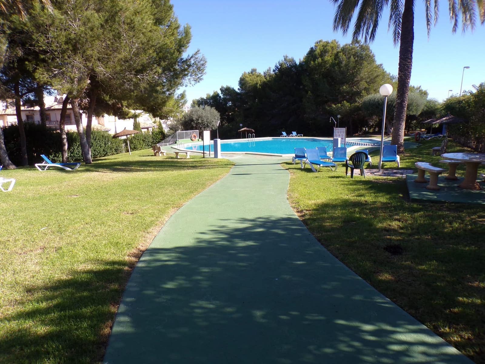 2 soveværelse Lejlighed til salg i Villamartin med swimmingpool - € 129.995 (Ref: 10177581)