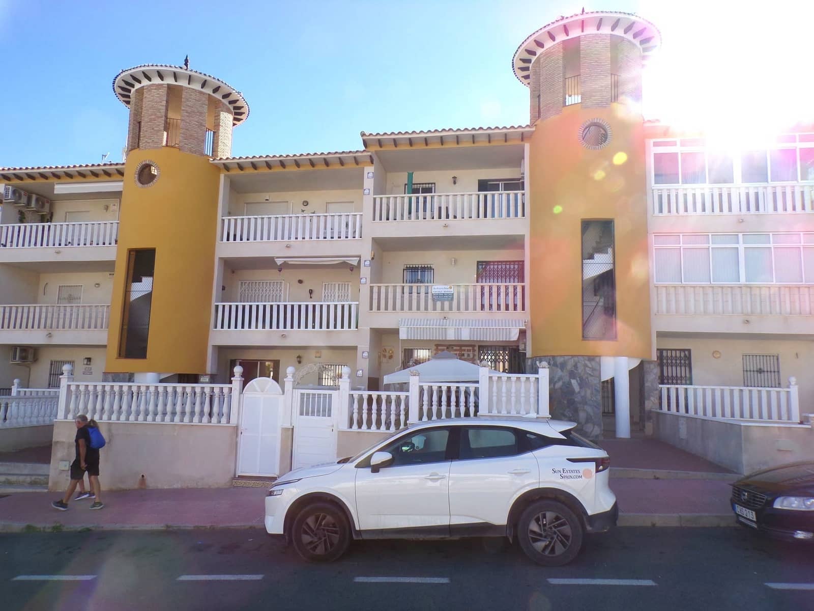 2 soveværelse Lejlighed til salg i Villamartin med swimmingpool - € 129.995 (Ref: 10177581)