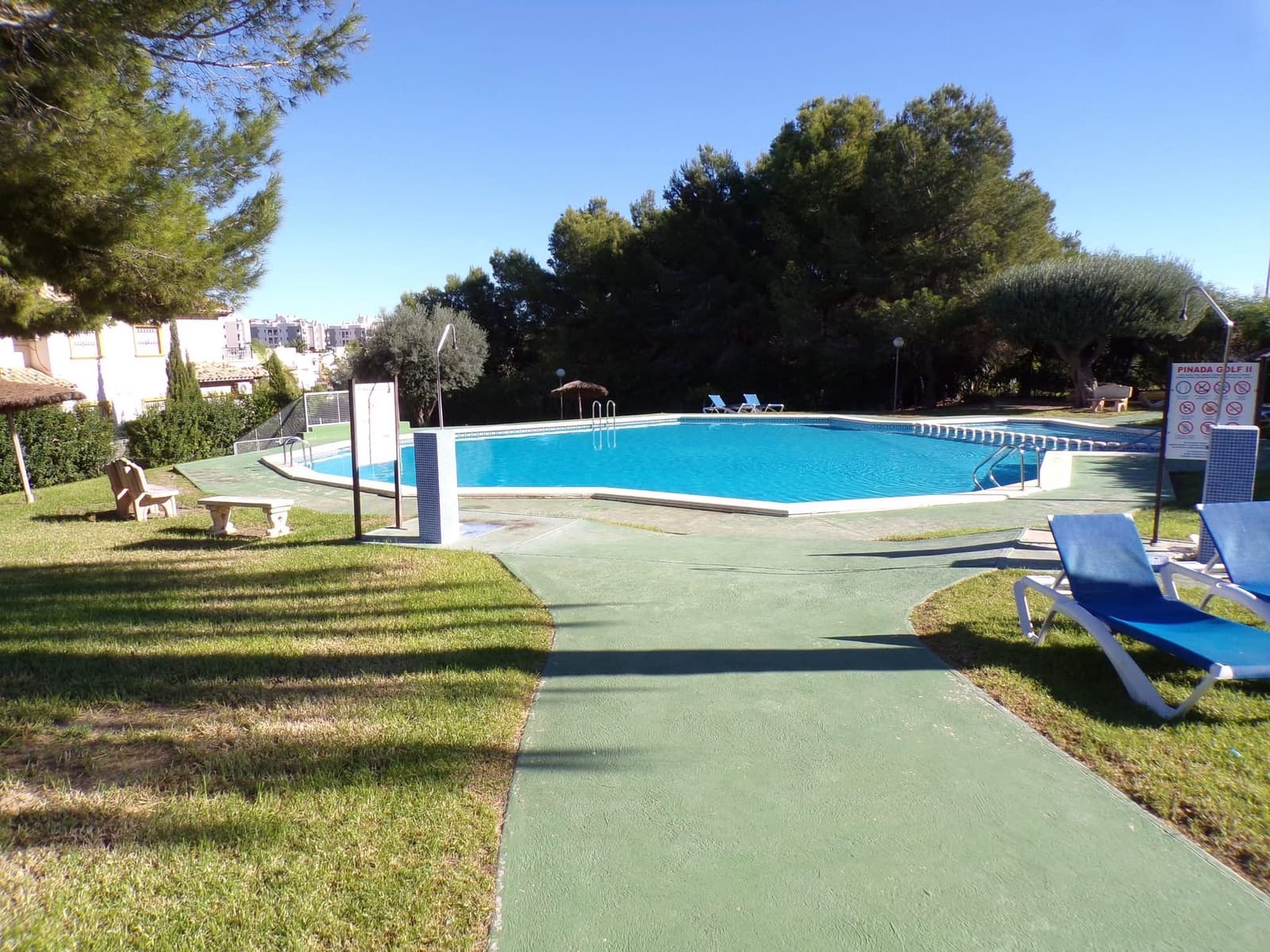 2 soveværelse Lejlighed til salg i Villamartin med swimmingpool - € 129.995 (Ref: 10177581)
