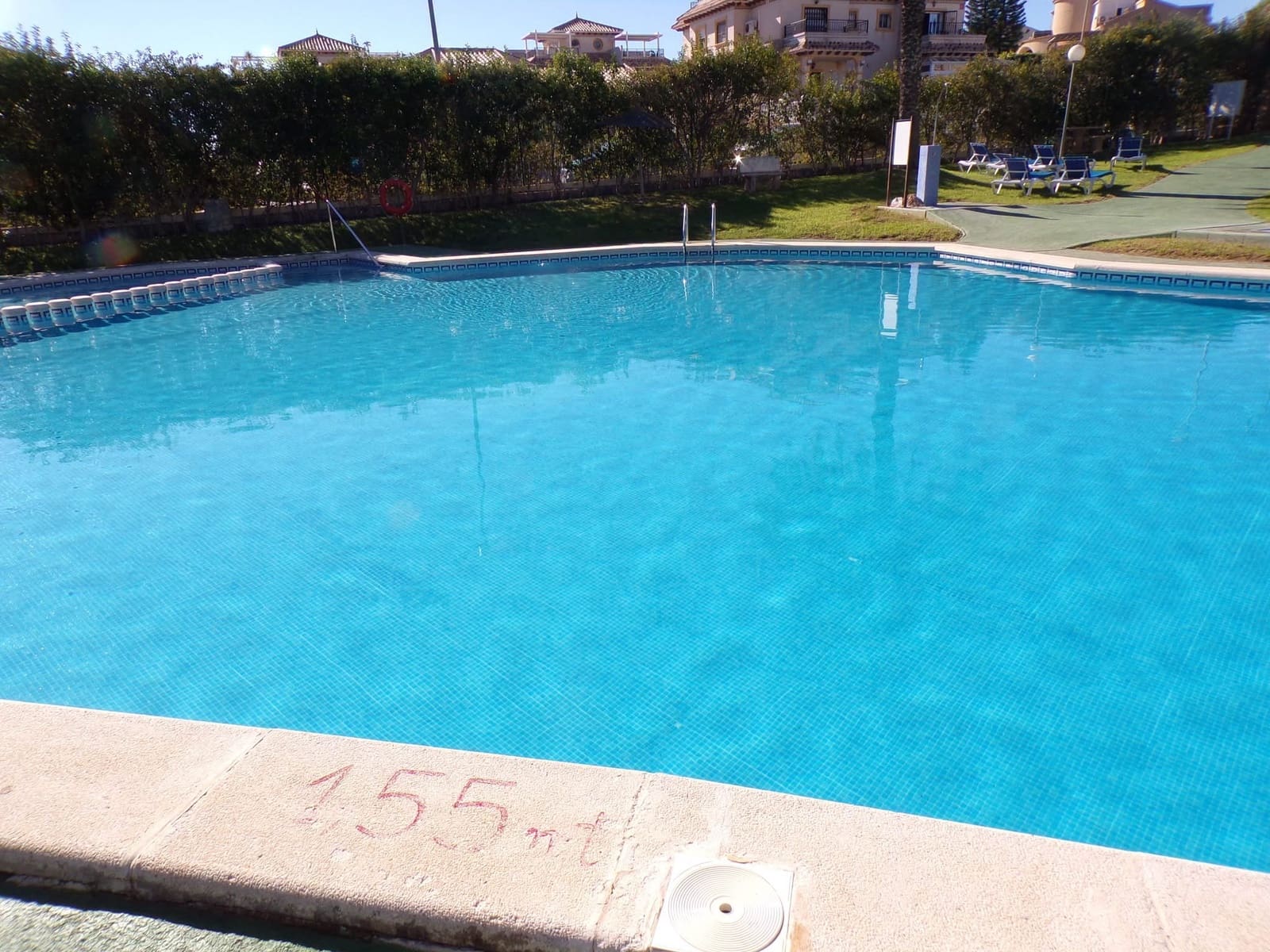 2 soveværelse Lejlighed til salg i Villamartin med swimmingpool - € 129.995 (Ref: 10177581)