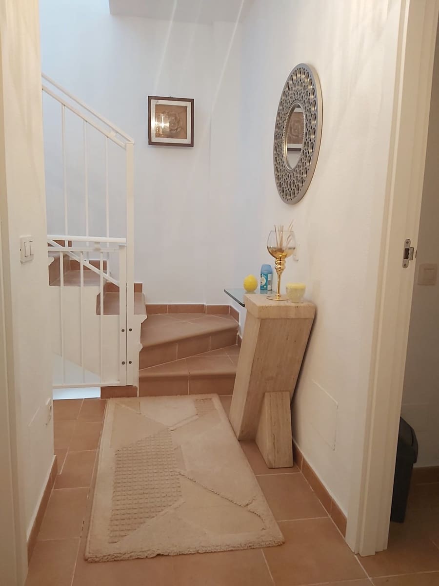 Casa de 3 habitaciones en Villamartin en venta con piscina - 175.000 € (Ref: 9072193)