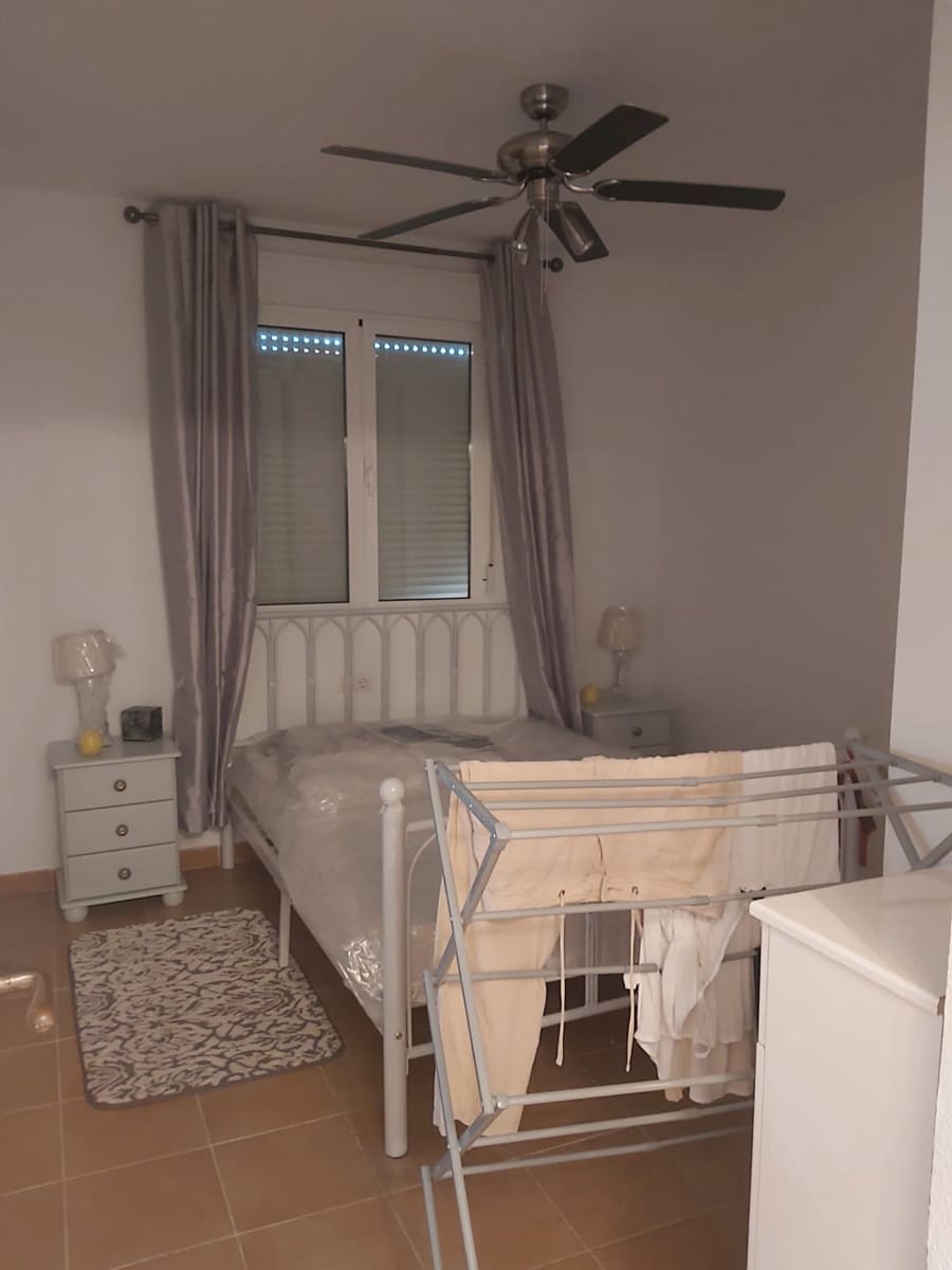 Casa de 3 habitaciones en Villamartin en venta con piscina - 175.000 € (Ref: 9072193)