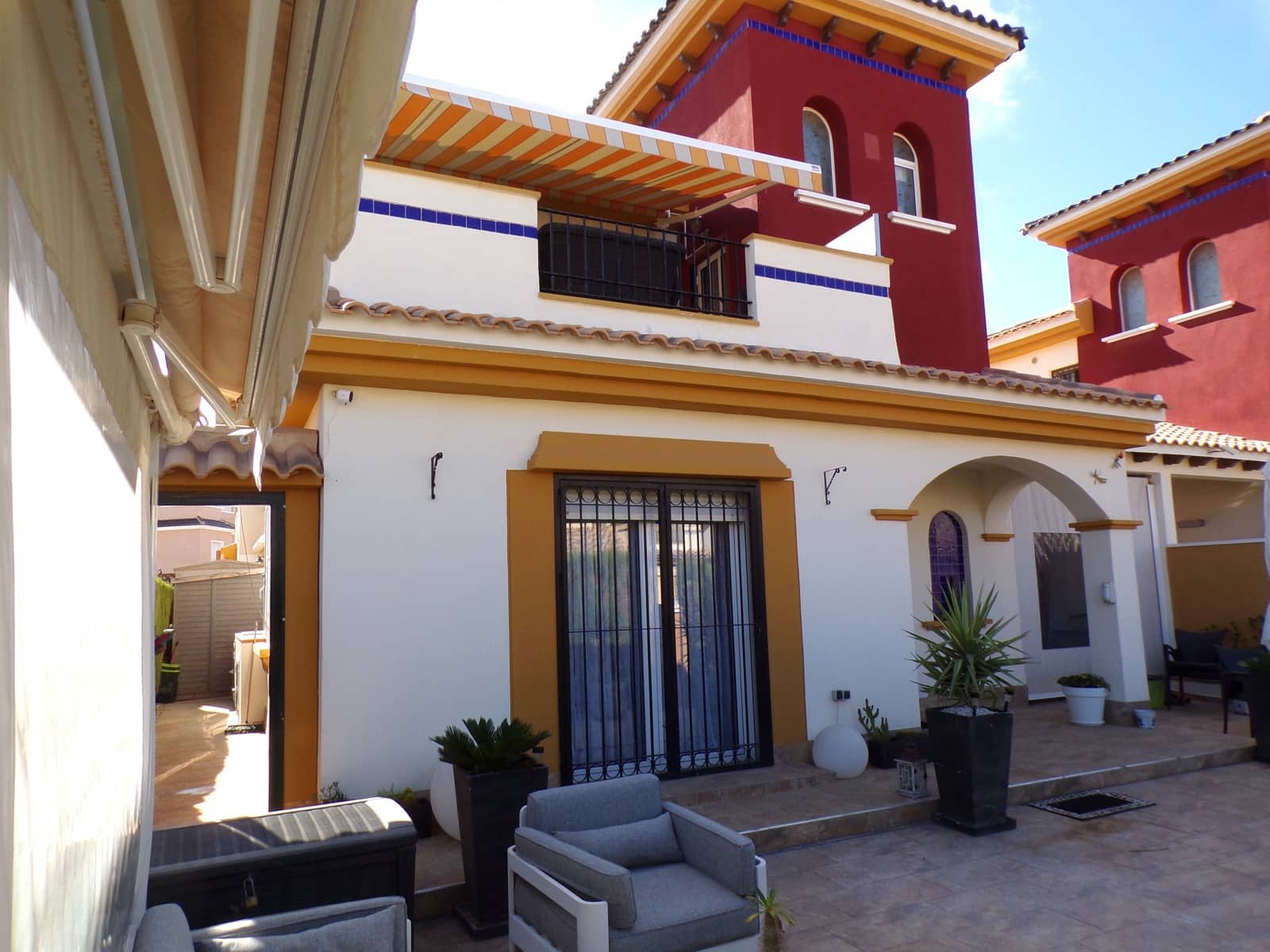 Chalet de 3 habitaciones en Orihuela Costa en venta con piscina garaje - 359.995 € (Ref: 9273186)