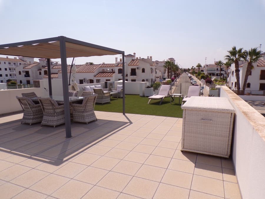 3 bedroom Villa for sale in Villamartin with pool garage - € 450,000 (Ref: 9274067)