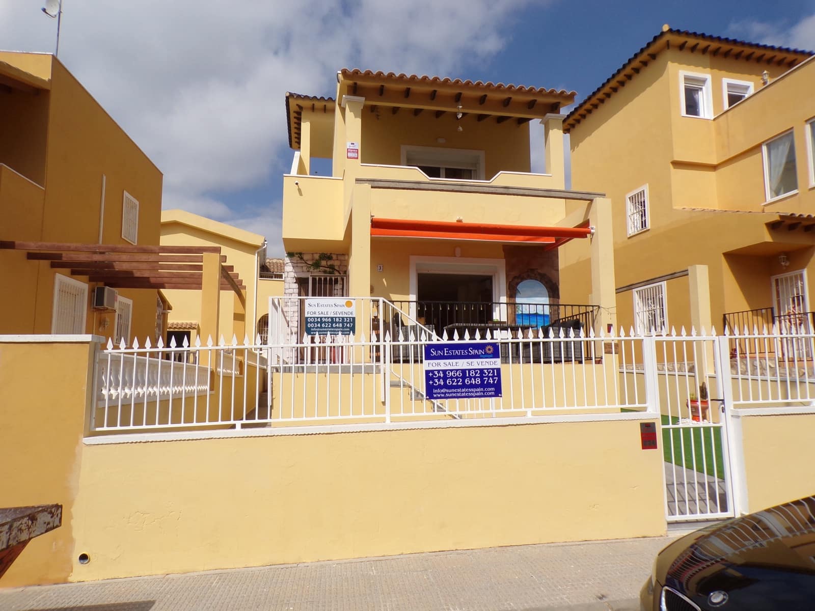 3 bedroom Villa for sale in Villamartin with pool garage - € 259,995 (Ref: 9314447)