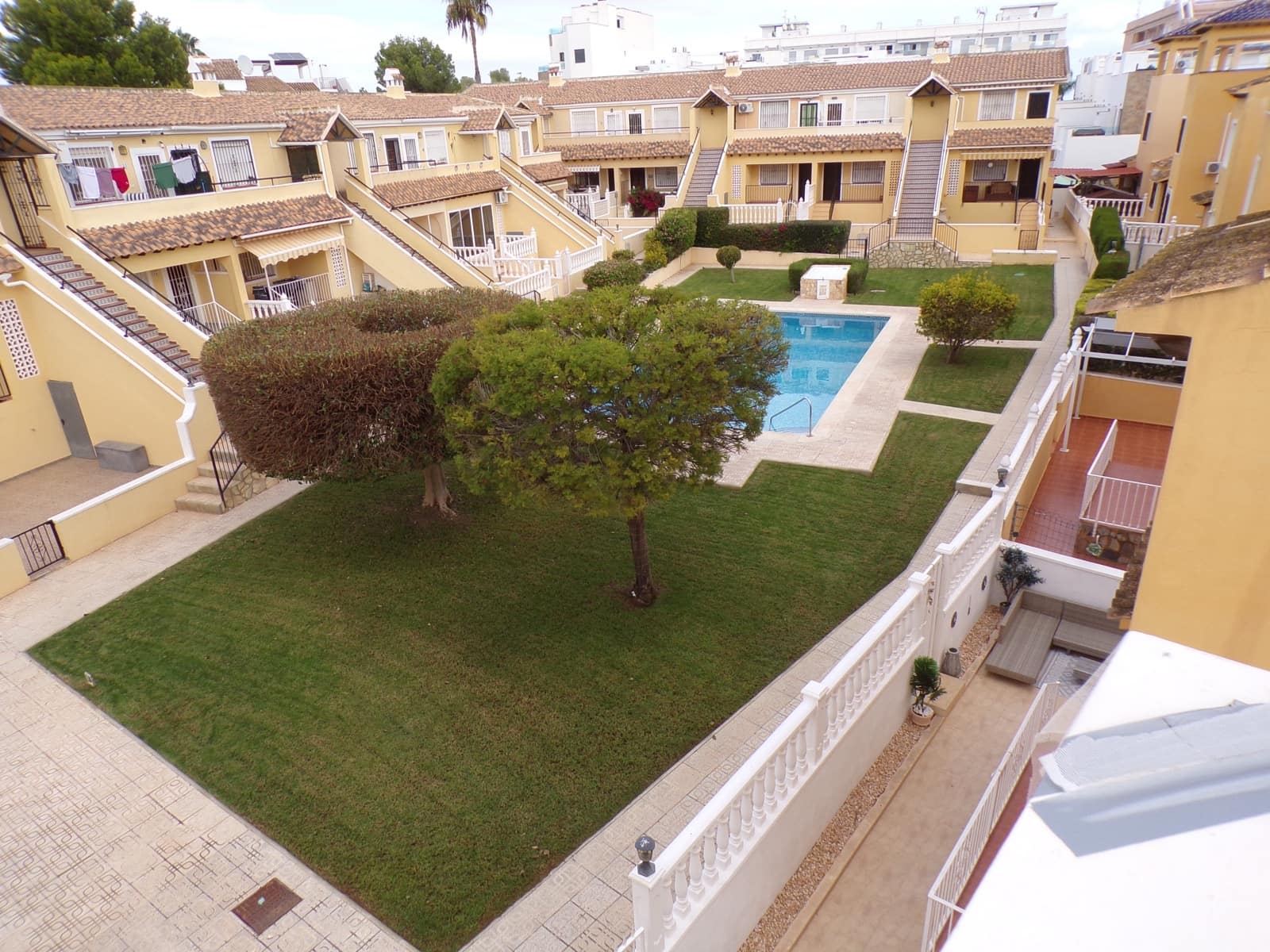 3 bedroom Villa for sale in Villamartin with pool garage - € 259,995 (Ref: 9314447)