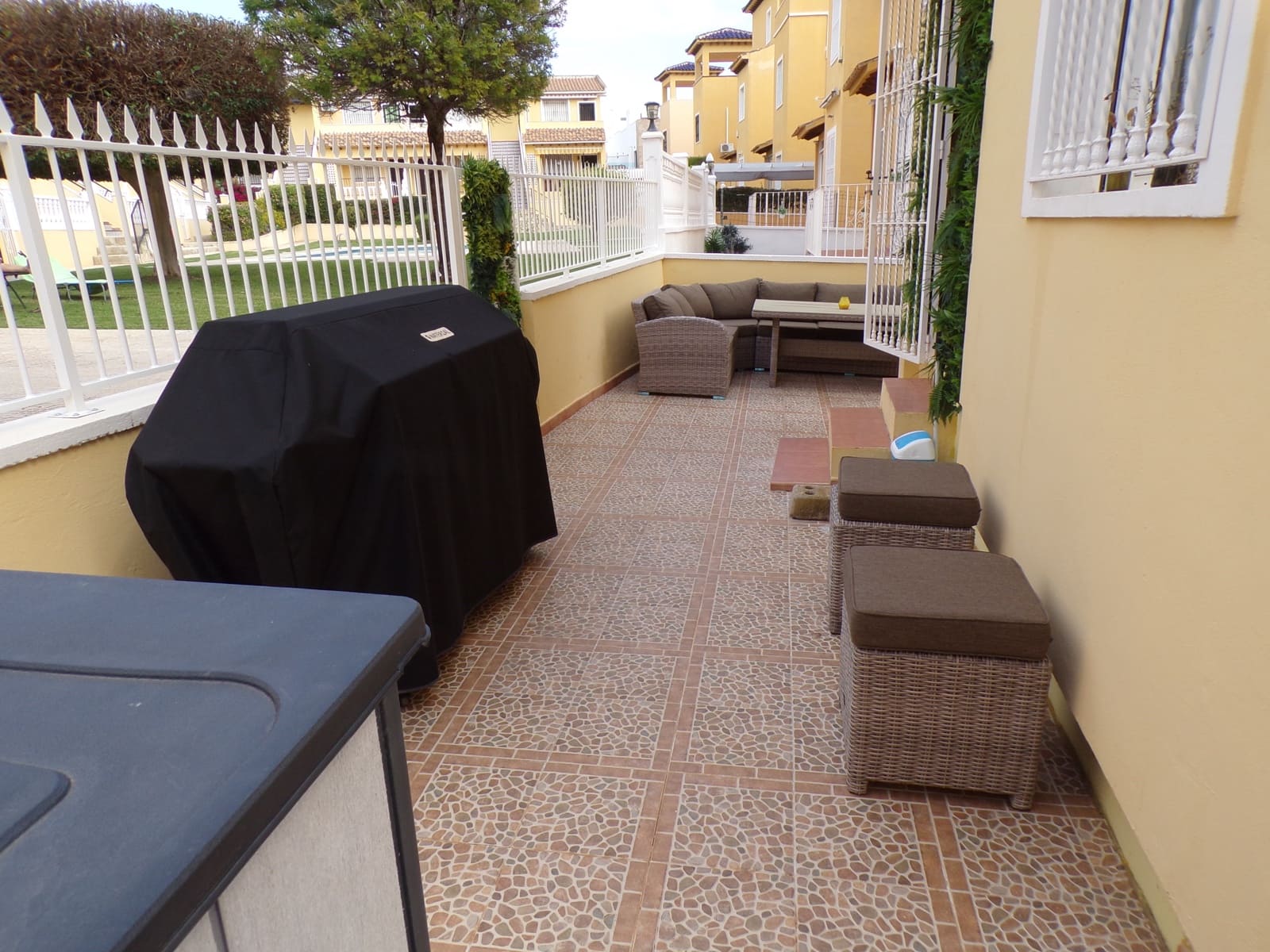 3 bedroom Villa for sale in Villamartin with pool garage - € 259,995 (Ref: 9314447)
