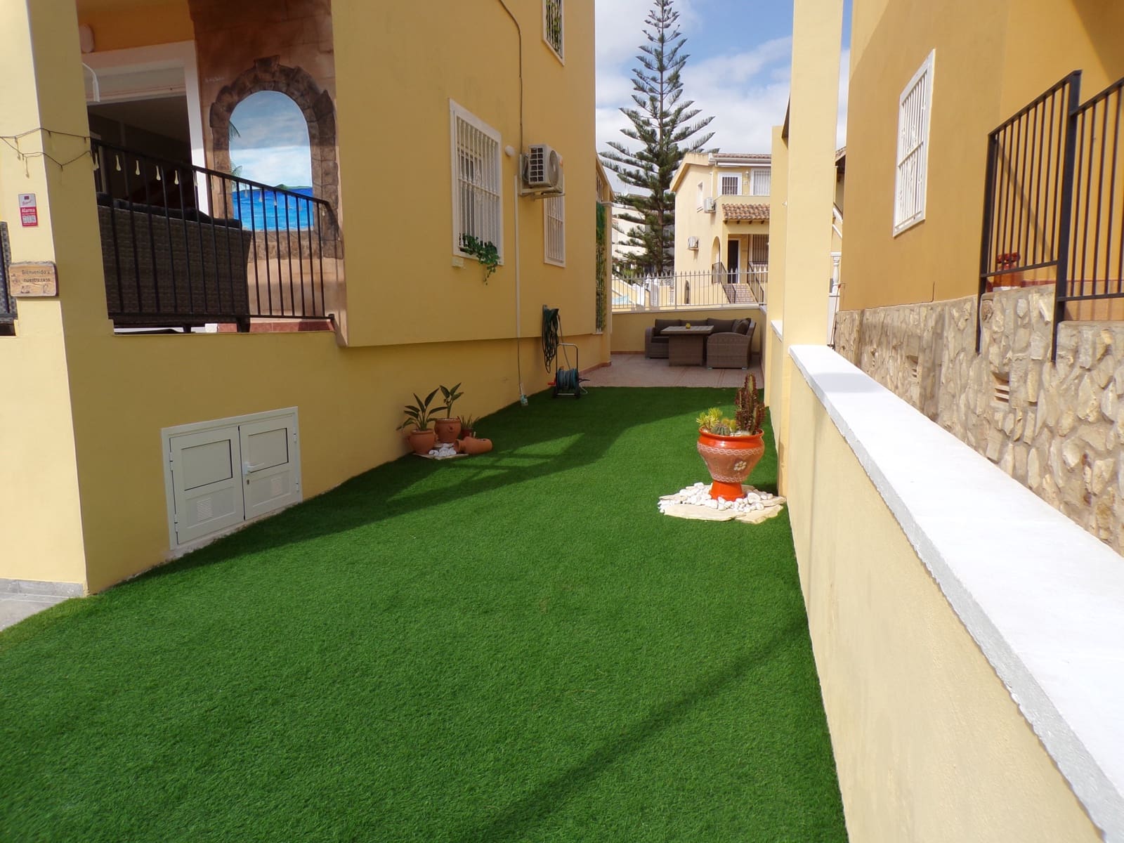 3 bedroom Villa for sale in Villamartin with pool garage - € 259,995 (Ref: 9314447)