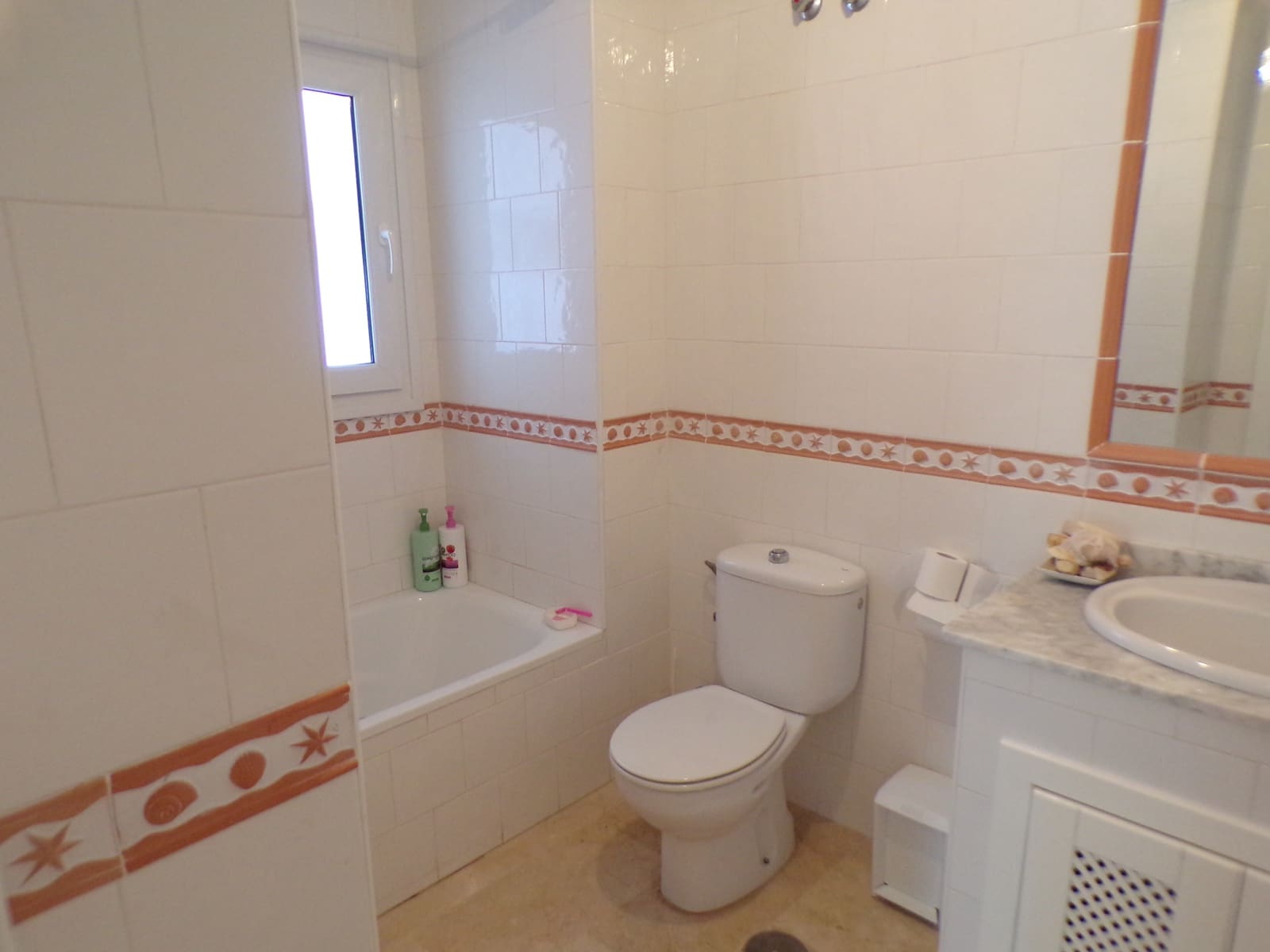 Apartamento de 2 habitaciones en Villamartin en venta con piscina - 189.995 € (Ref: 9357237)