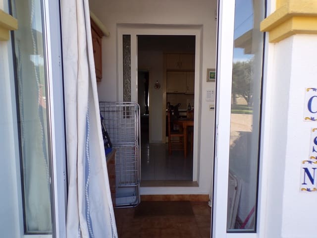 Apartamento de 1 habitación en Villamartin, Orihuela en venta con piscina garaje - 99.995 € (Ref: 9357238)