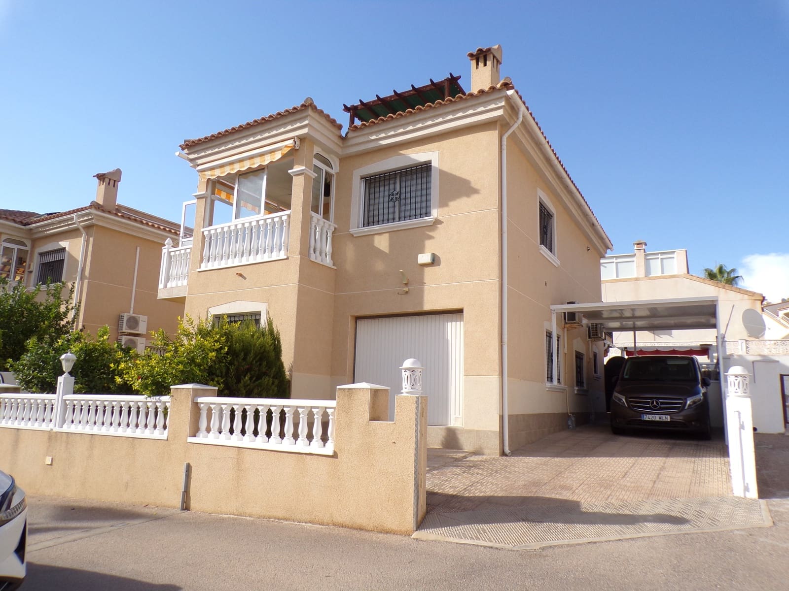 4 camera da letto Villa in vendita in Villamartin con piscina garage - 379.000 € (Rif: 9403757)