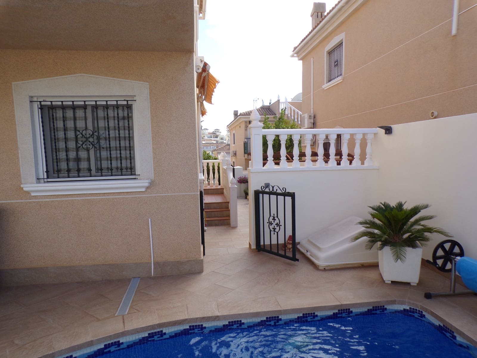 4 camera da letto Villa in vendita in Villamartin con piscina garage - 379.000 € (Rif: 9403757)