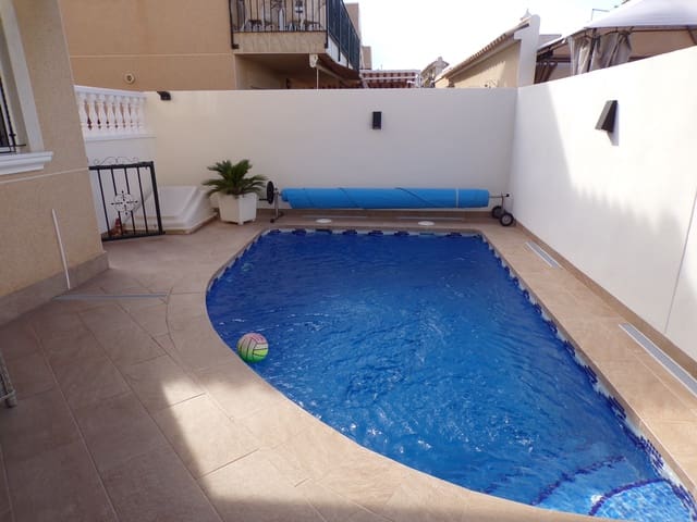 4 soveværelse Villa til salg i Villamartin, Orihuela med swimmingpool garage - € 379.000 (Ref: 9403757)