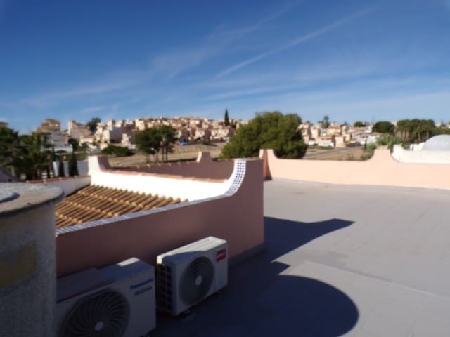 3 bedroom Villa for sale in Villamartin, Orihuela with pool - € 320,000 (Ref: 9403758)