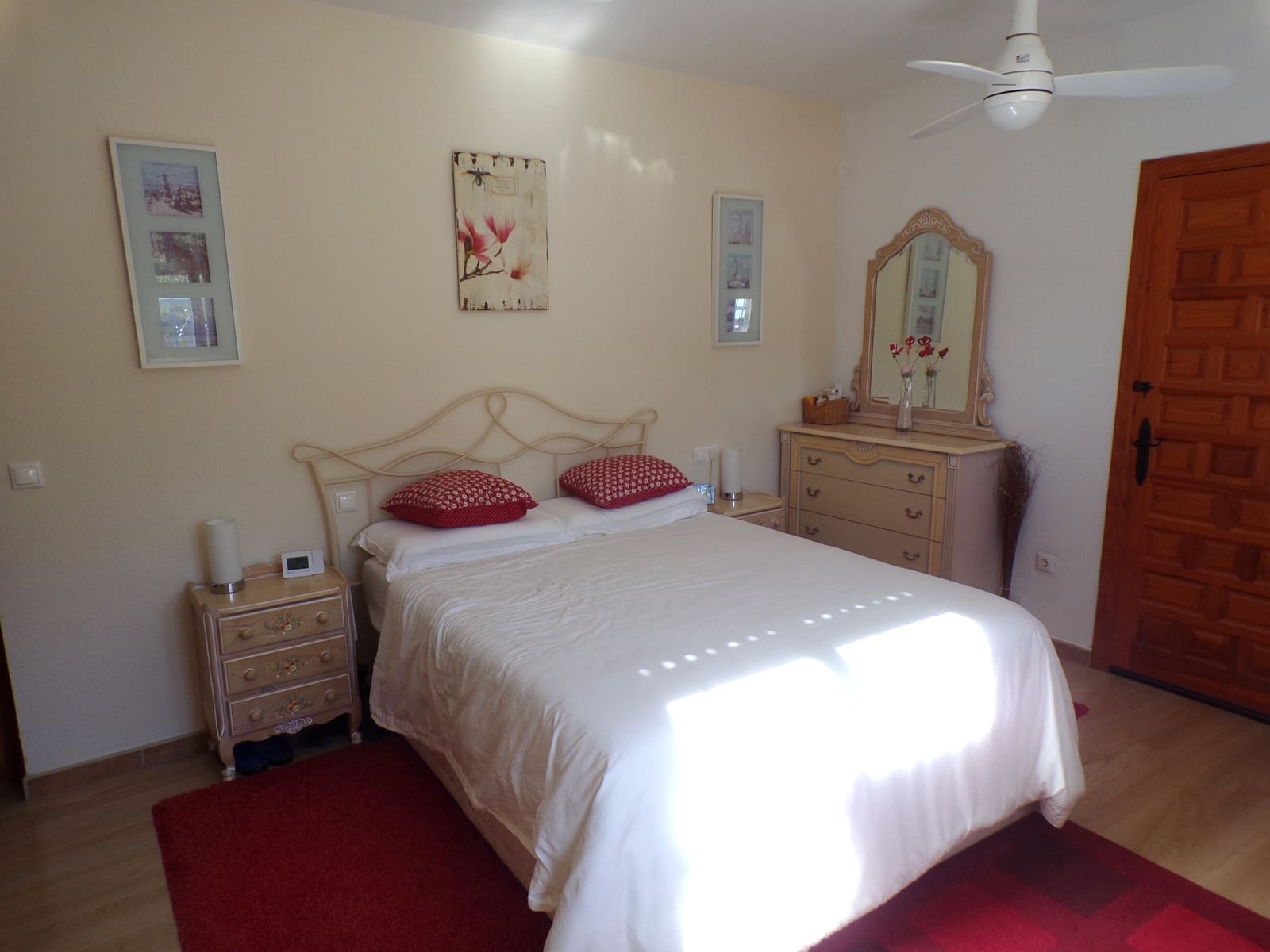 3 bedroom Villa for sale in Villamartin with pool - € 320,000 (Ref: 9403758)