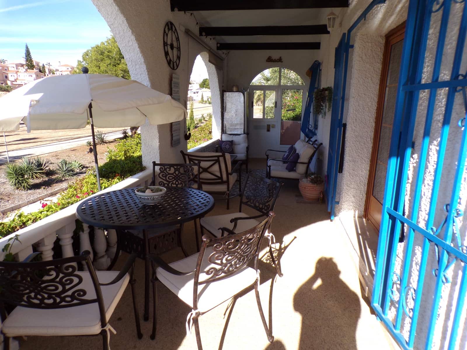 3 bedroom Villa for sale in Villamartin with pool - € 320,000 (Ref: 9403758)