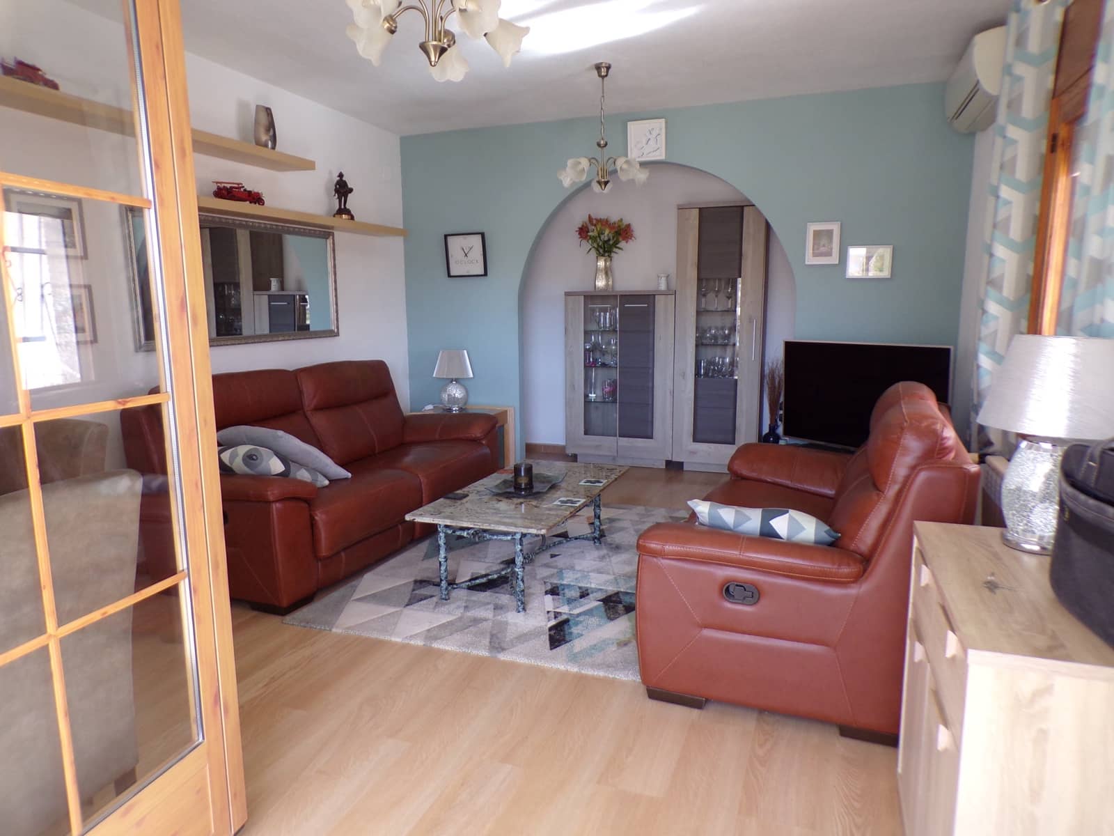 3 bedroom Villa for sale in Villamartin with pool - € 320,000 (Ref: 9403758)