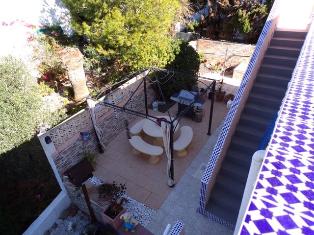 3 bedroom Villa for sale in Villamartin, Orihuela with pool - € 320,000 (Ref: 9403758)