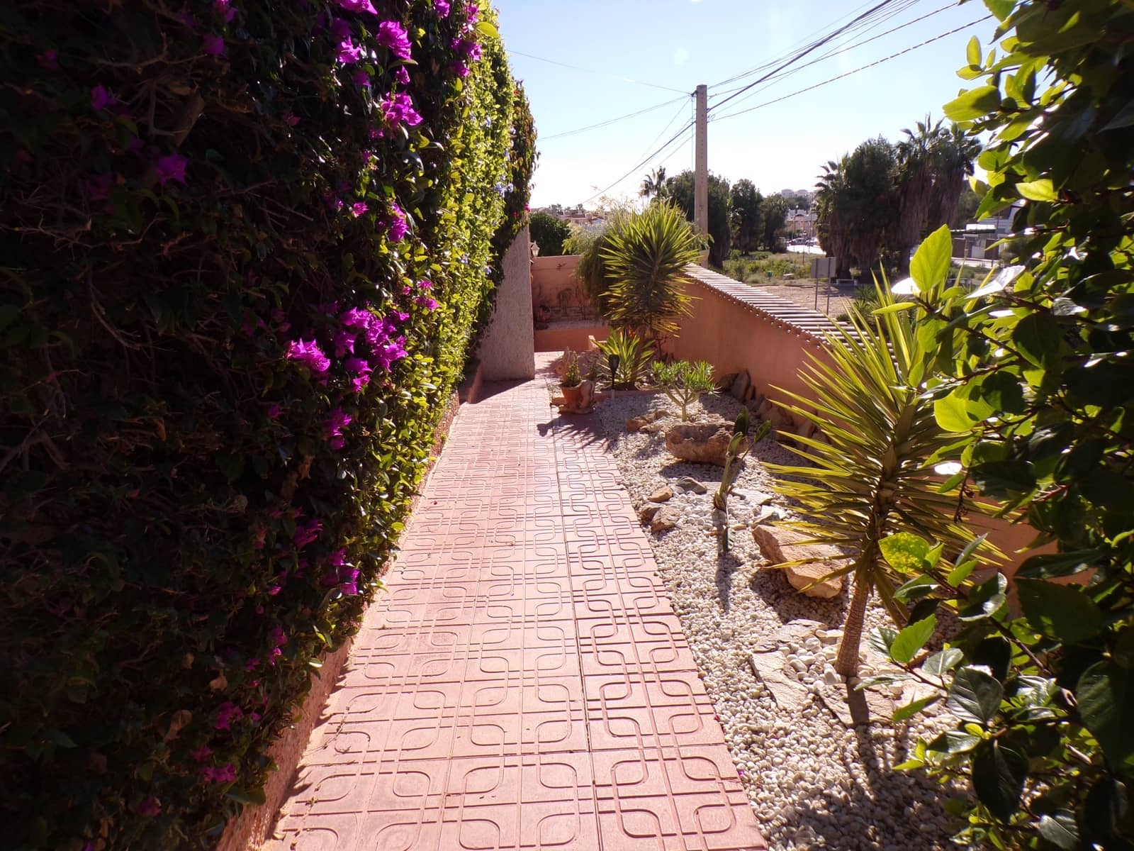 3 bedroom Villa for sale in Villamartin with pool - € 320,000 (Ref: 9403758)