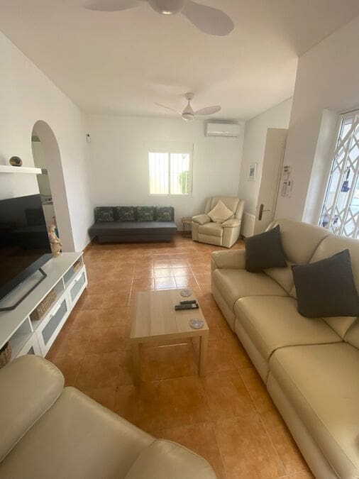 3 bedroom Villa for sale in Villamartin with pool - € 349,995 (Ref: 9403762)