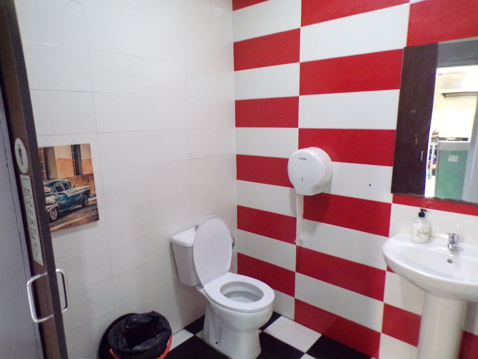 Erhverv til salg i La Zenia med garage - € 69.995 (Ref: 9546989)