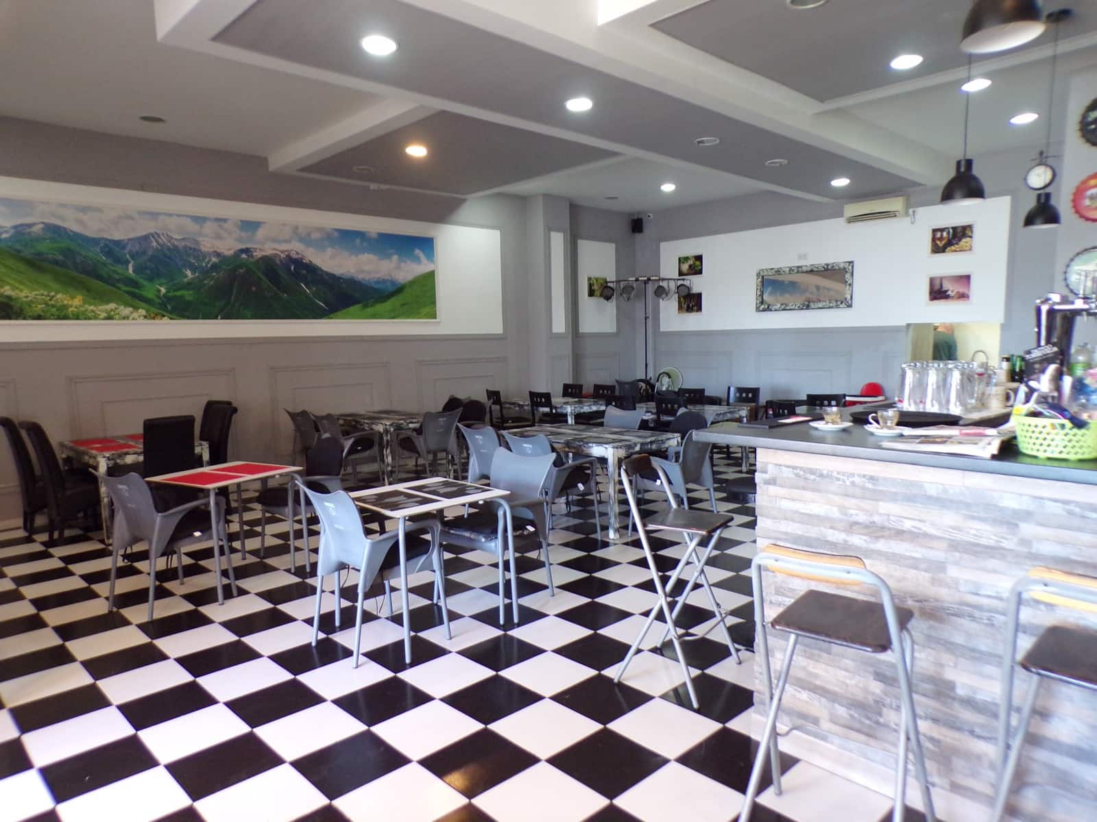 Erhverv til salg i La Zenia med garage - € 69.995 (Ref: 9546989)