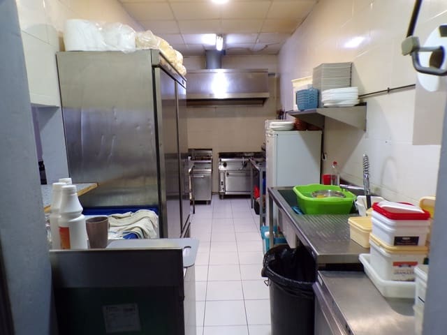 Erhverv til salg i La Zenia, Orihuela med garage - € 69.995 (Ref: 9546989)